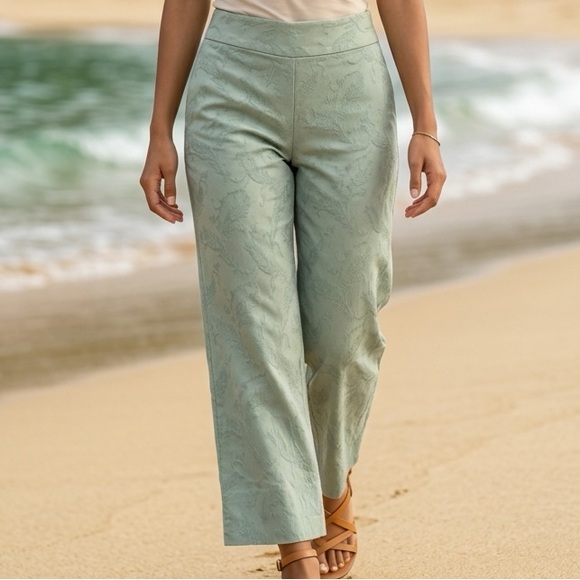 GUC Merona SZ 10 sage green w/tone on tone paisley print cropped pants/waist 29” - Picture 2 of 7